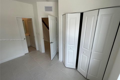 Townhouse in Miami, Florida 3 bedrooms, 122.63 sq.m. № 2042987 - photo 8