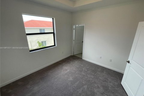 Townhouse in Miami, Florida 3 bedrooms, 122.63 sq.m. № 2042987 - photo 12