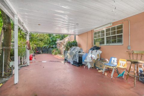 Villa ou maison à louer à Miami Gardens, Floride: 3 chambres, 196.95 m2 № 1946847 - photo 17