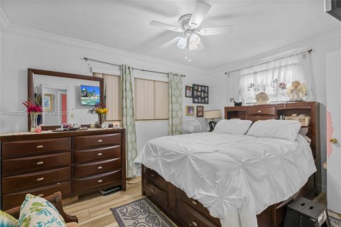 Villa ou maison à louer à Miami Gardens, Floride: 3 chambres, 196.95 m2 № 1946847 - photo 13