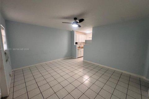 Apartamento en alquiler en Fort Lauderdale, Florida, 1 dormitorio, 53.88 m2 № 2064902 - foto 3