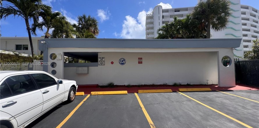 Apartamento en Fort Lauderdale, Florida 1 dormitorio, 53.88 m2 № 2064902