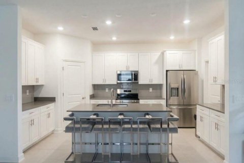 Villa ou maison à louer à Kissimmee, Floride: 4 chambres, 204.38 m2 № 2429053 - photo 3