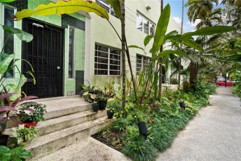 Condo in Miami Beach, Florida, 1 bedroom  № 1482593 - photo 10