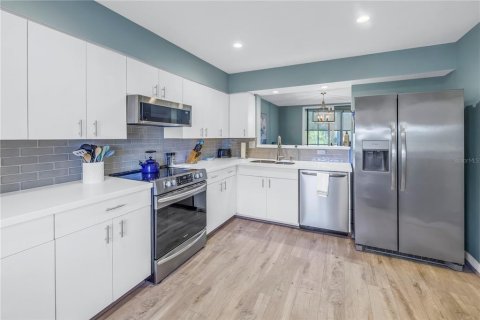 Copropriété à vendre à Bradenton, Floride: 3 chambres, 143.72 m2 № 1898723 - photo 6