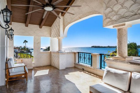 Condominio en venta en Miami, Florida, 3 dormitorios, 299.8 m2 № 2154824 - foto 9