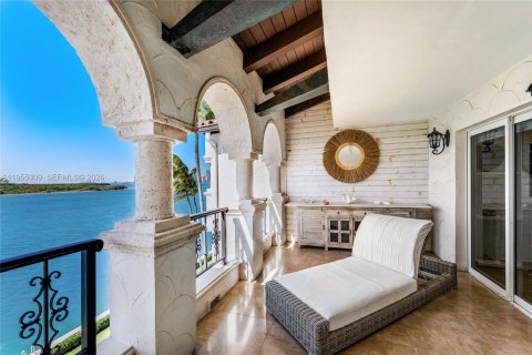 Condominio en venta en Miami, Florida, 3 dormitorios, 299.8 m2 № 2154824 - foto 6