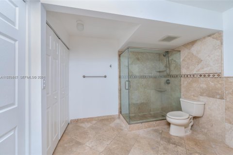 Copropriété à louer à Miami, Floride: 2 chambres, 108.88 m2 № 2034039 - photo 12