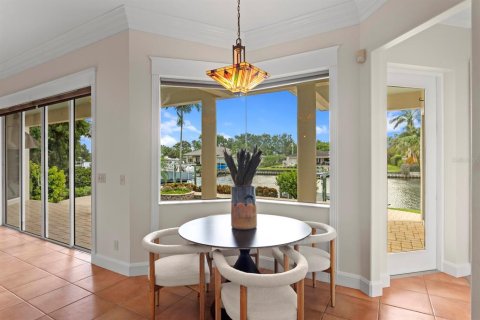 Villa ou maison à vendre à Saint Petersburg, Floride: 3 chambres, 220.74 m2 № 1836995 - photo 25