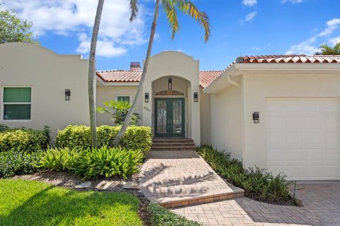 Villa ou maison à vendre à Saint Petersburg, Floride: 3 chambres, 220.74 m2 № 1836995 - photo 4