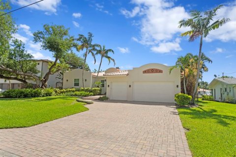 Villa ou maison à vendre à Saint Petersburg, Floride: 3 chambres, 220.74 m2 № 1836995 - photo 3
