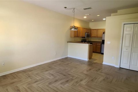 Villa ou maison à louer à Kissimmee, Floride: 2 chambres, 72.84 m2 № 1765821 - photo 5