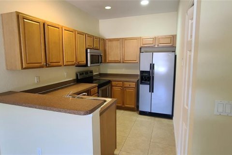 Villa ou maison à louer à Kissimmee, Floride: 2 chambres, 72.84 m2 № 1765821 - photo 3