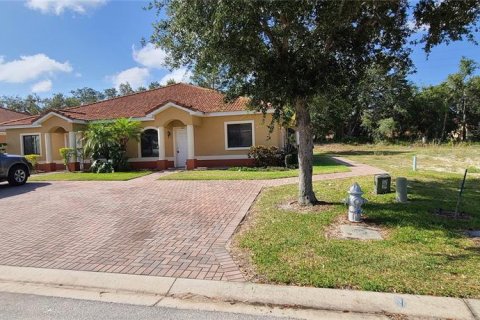 Villa ou maison à louer à Kissimmee, Floride: 2 chambres, 72.84 m2 № 1765821 - photo 2