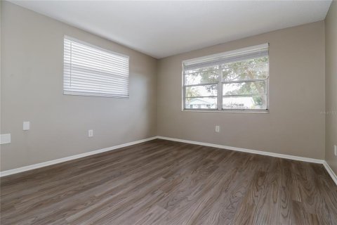 Villa ou maison à louer à New Port Richey, Floride: 3 chambres, 118.91 m2 № 1854290 - photo 12