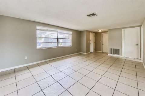 Villa ou maison à louer à New Port Richey, Floride: 3 chambres, 118.91 m2 № 1854290 - photo 3