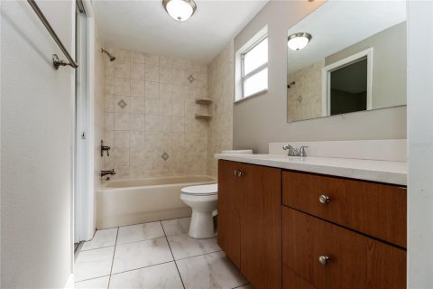 Villa ou maison à louer à New Port Richey, Floride: 3 chambres, 118.91 m2 № 1854290 - photo 11