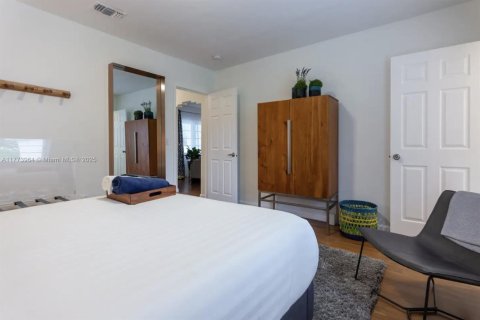 Casa en venta en Miami, Florida, 2 dormitorios, 116.96 m2 № 1868091 - foto 25