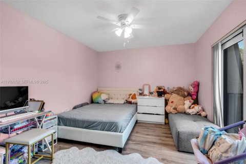 Townhouse in Davie, Florida 3 bedrooms, 153.66 sq.m. № 1991647 - photo 11