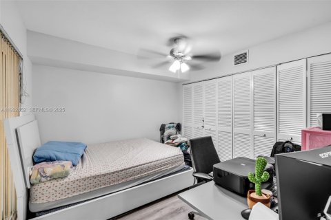 Townhouse in Davie, Florida 3 bedrooms, 153.66 sq.m. № 1991647 - photo 20