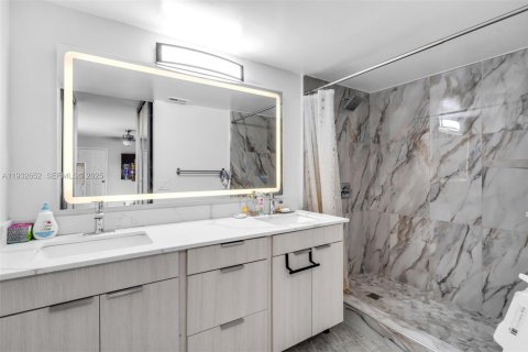 Townhouse in Davie, Florida 3 bedrooms, 153.66 sq.m. № 1991647 - photo 19