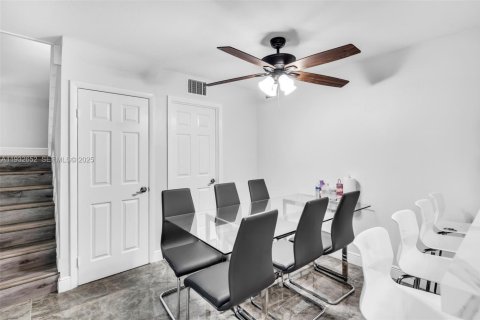 Townhouse in Davie, Florida 3 bedrooms, 153.66 sq.m. № 1991647 - photo 7
