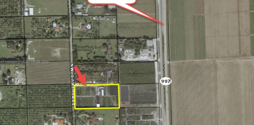 Land in Miami, Florida № 1979225