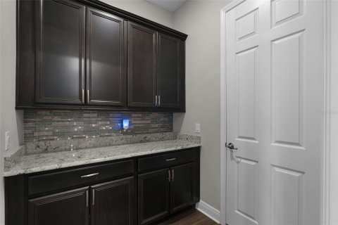 Casa en venta en Kissimmee, Florida, 5 dormitorios, 502.79 m2 № 1852530 - foto 22