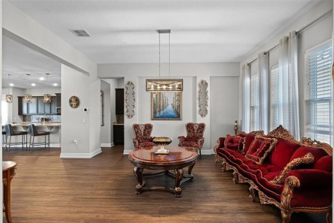 Casa en venta en Kissimmee, Florida, 5 dormitorios, 502.79 m2 № 1852530 - foto 8
