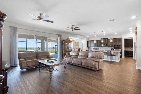 Casa en venta en Kissimmee, Florida, 5 dormitorios, 502.79 m2 № 1852530 - foto 12