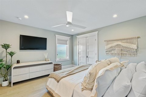 House in Anna Maria, Florida 7 bedrooms, 338.63 sq.m. № 1829314 - photo 28