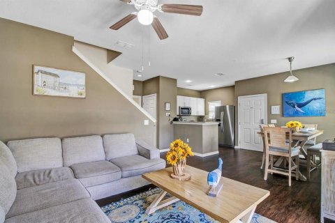 Townhouse in Kissimmee, Florida 4 bedrooms, 157.38 sq.m. № 2227905 - photo 3