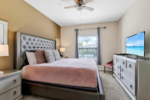 Townhouse in Kissimmee, Florida 4 bedrooms, 157.38 sq.m. № 2227905 - photo 4