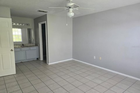 Appartement à louer à Kissimmee, Floride: 3 chambres, 116.22 m2 № 2110614 - photo 3
