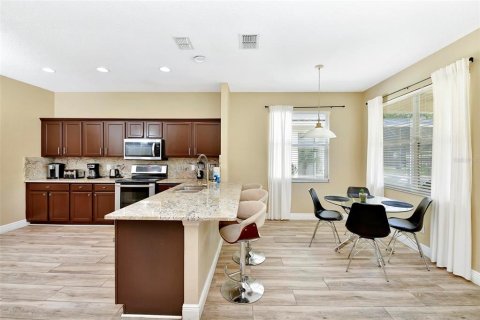 Adosado en alquiler en Davenport, Florida, 5 dormitorios, 273.97 m2 № 1919334 - foto 14