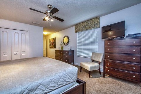 Casa en venta en Kissimmee, Florida, 5 dormitorios, 280.1 m2 № 1578648 - foto 23