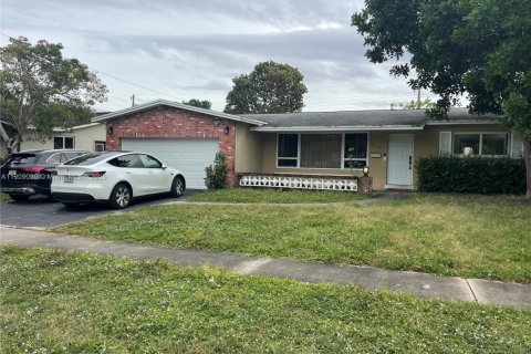 Villa ou maison à vendre à Hollywood, Floride: 3 chambres, 177.35 m2 № 1966321 - photo 23