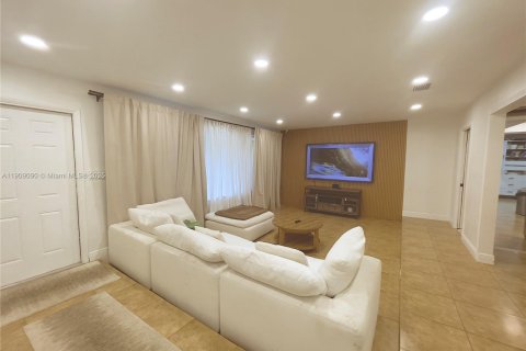 Villa ou maison à vendre à Hollywood, Floride: 3 chambres, 177.35 m2 № 1966321 - photo 7