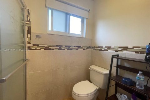 Villa ou maison à vendre à Hollywood, Floride: 3 chambres, 177.35 m2 № 1966321 - photo 16