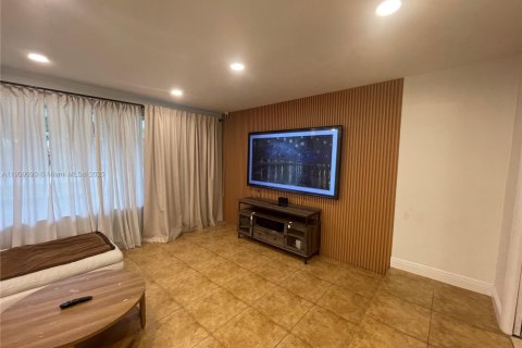 Villa ou maison à vendre à Hollywood, Floride: 3 chambres, 177.35 m2 № 1966321 - photo 21