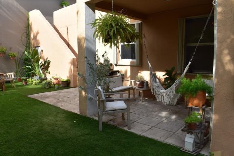 House in Doral, Florida 3 bedrooms, 205.31 sq.m. № 1858861 - photo 21