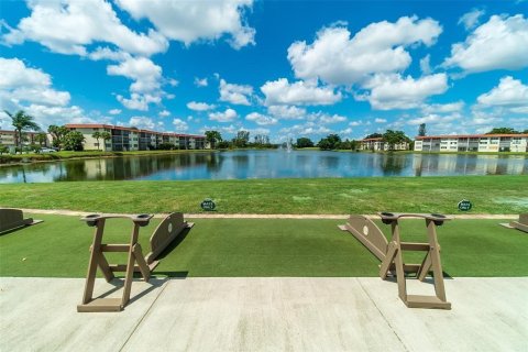 Condominio en venta en Pembroke Pines, Florida, 2 dormitorios, 83.61 m2 № 2240275 - foto 21