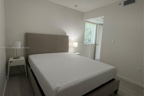 Condo in Miami Beach, Florida, 1 bedroom  № 1874685 - photo 10