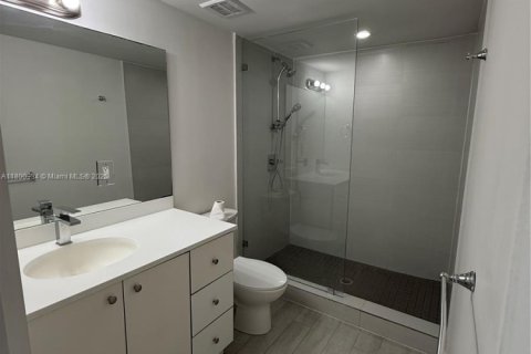 Condo in Miami Beach, Florida, 1 bedroom  № 1874685 - photo 9