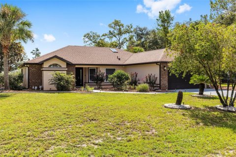 House in Ocala, Florida 3 bedrooms, 148.36 sq.m. № 1894740 - photo 2