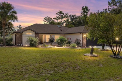 House in Ocala, Florida 3 bedrooms, 148.36 sq.m. № 1894740 - photo 1