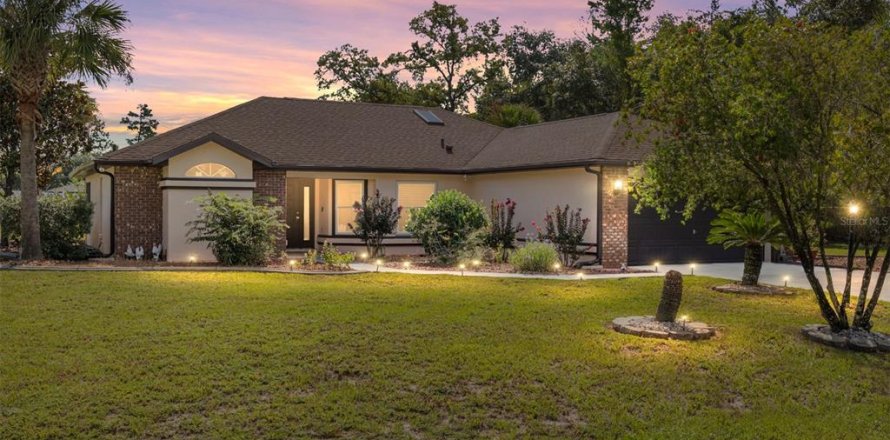 House in Ocala, Florida 3 bedrooms, 148.36 sq.m. № 1894740
