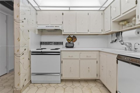 Condominio en venta en Aventura, Florida, 1 dormitorio, 84.82 m2 № 1480324 - foto 13