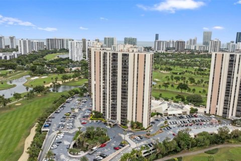 Condominio en venta en Aventura, Florida, 1 dormitorio, 84.82 m2 № 1480324 - foto 3