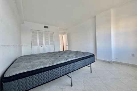 Condominio en alquiler en Sunny Isles Beach, Florida, 2 dormitorios, 101.64 m2 № 1975261 - foto 19